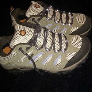 Merrell Women's Moab 2 Waterproof Hiking Shoes